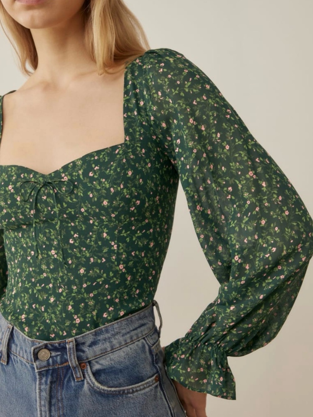 Reformation Chase Top in Coriander green floral blouse bell sleeve Sz 8 NWT